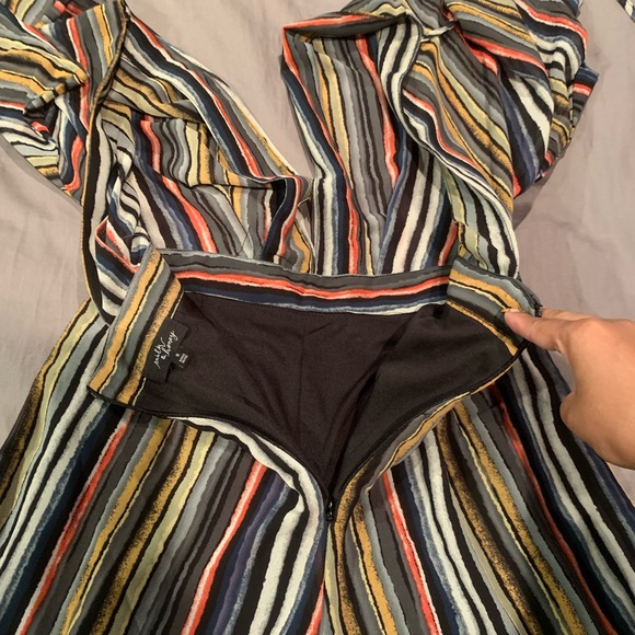 Unique striped jumpsuit - Picture 9 of 10